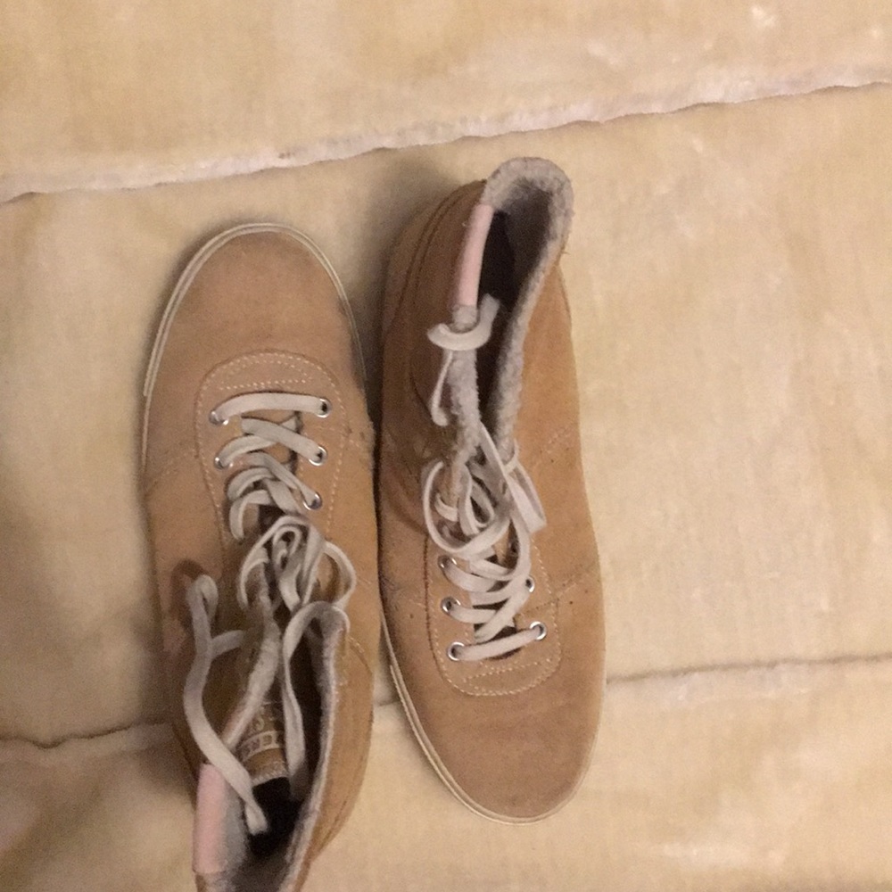 Suede Converse - Picture 2 of 5